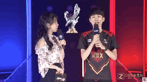 篮板球的争 篮板球的争