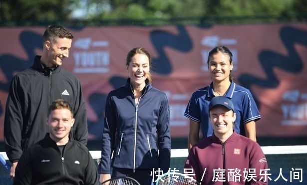 一位曾与这 一位曾与这