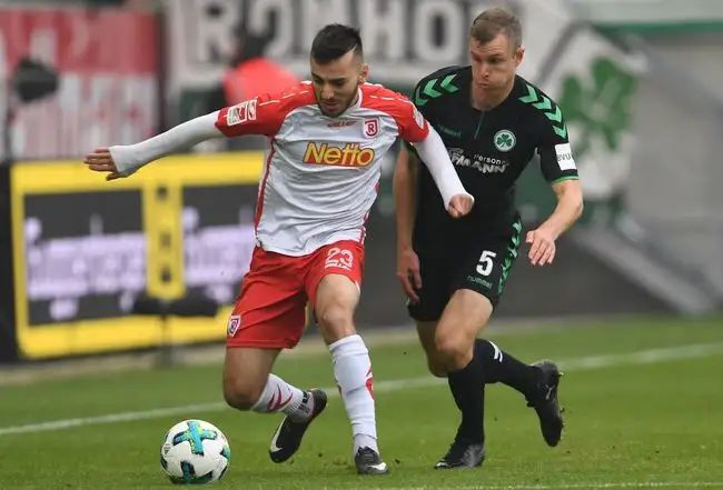 在赛场内外 在赛场内外